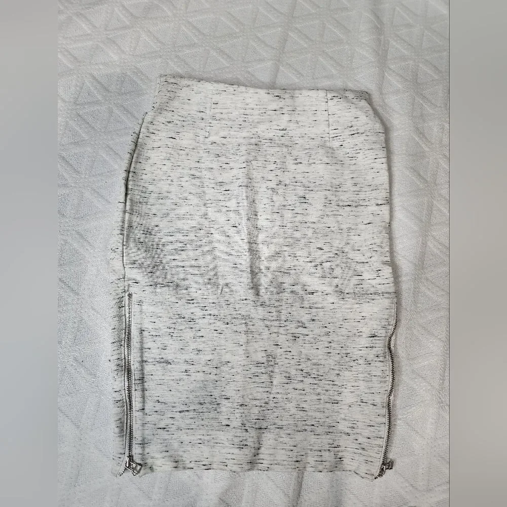 Wilfred gray pencil skirt